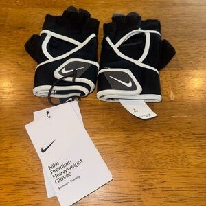 Nike Women's Premium Heavyweight Gloves Small Cross Fit Training New With Tags